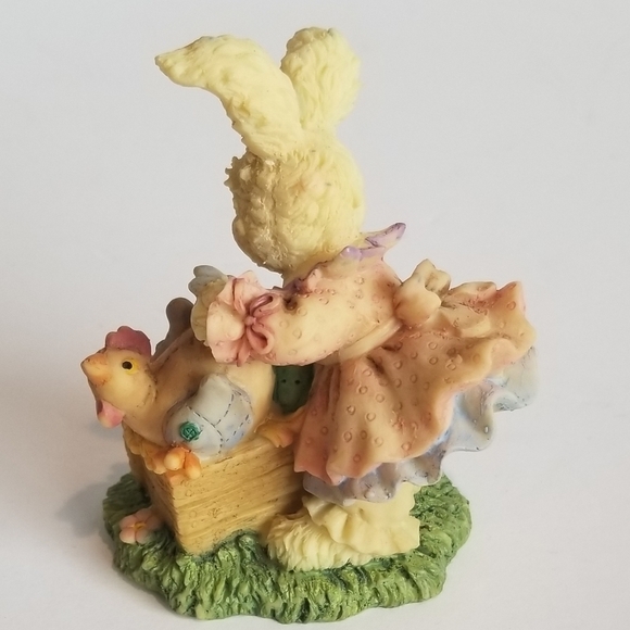 New In Box Cottontail Knoll Collectable Bunny Hand Painted Easter Chicken Eggs - Picture 4 of 4